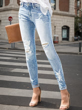 Enormous kart - Ripped Skin Fit Jeans for Women – Stylish Stretch Denim for a Trendy Look