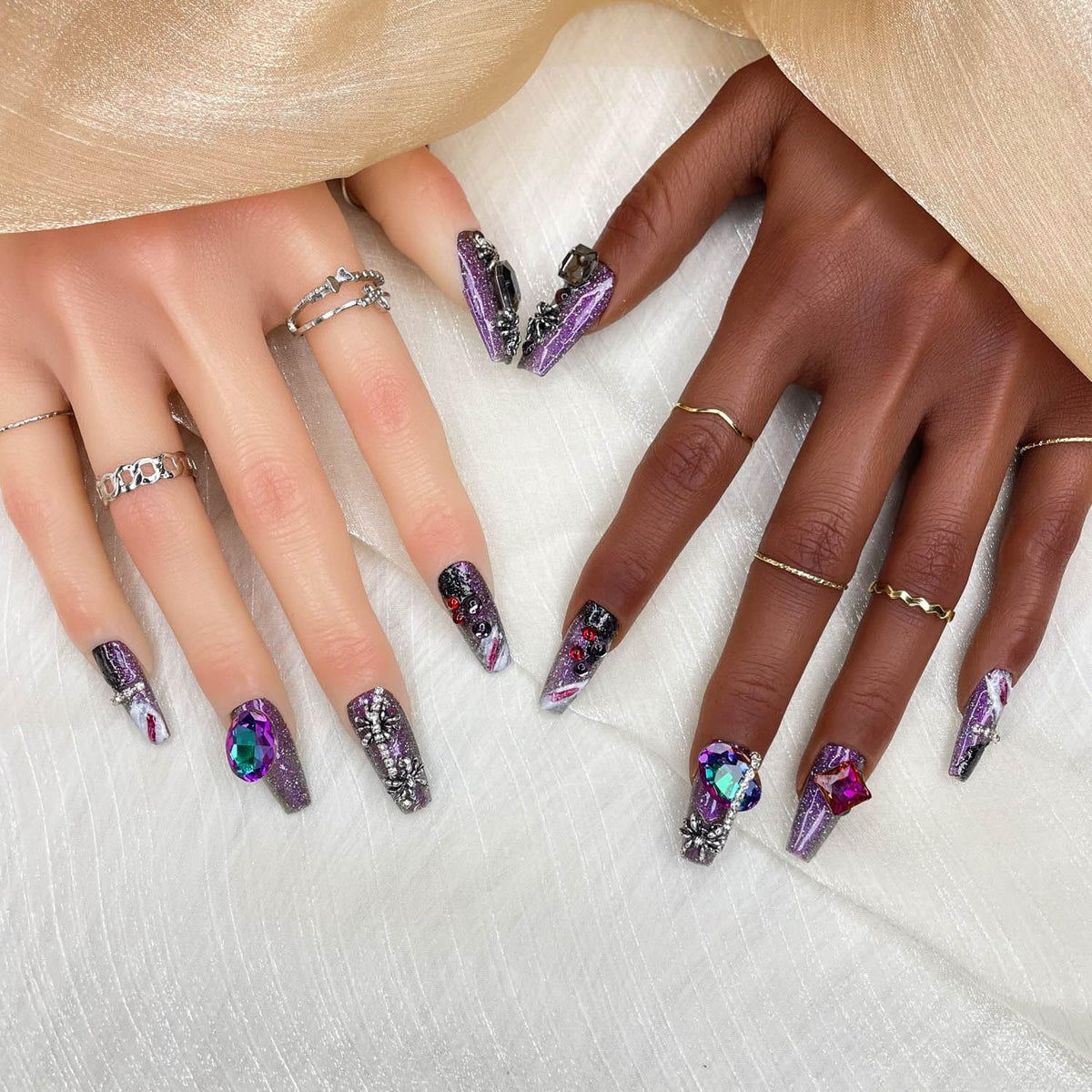 Royal Arachnid Handmade Short Press-On Nails – No-Fade Soft Gel Fake Nails with Seamless Fit, Gradient Design & Nail Charms for Women